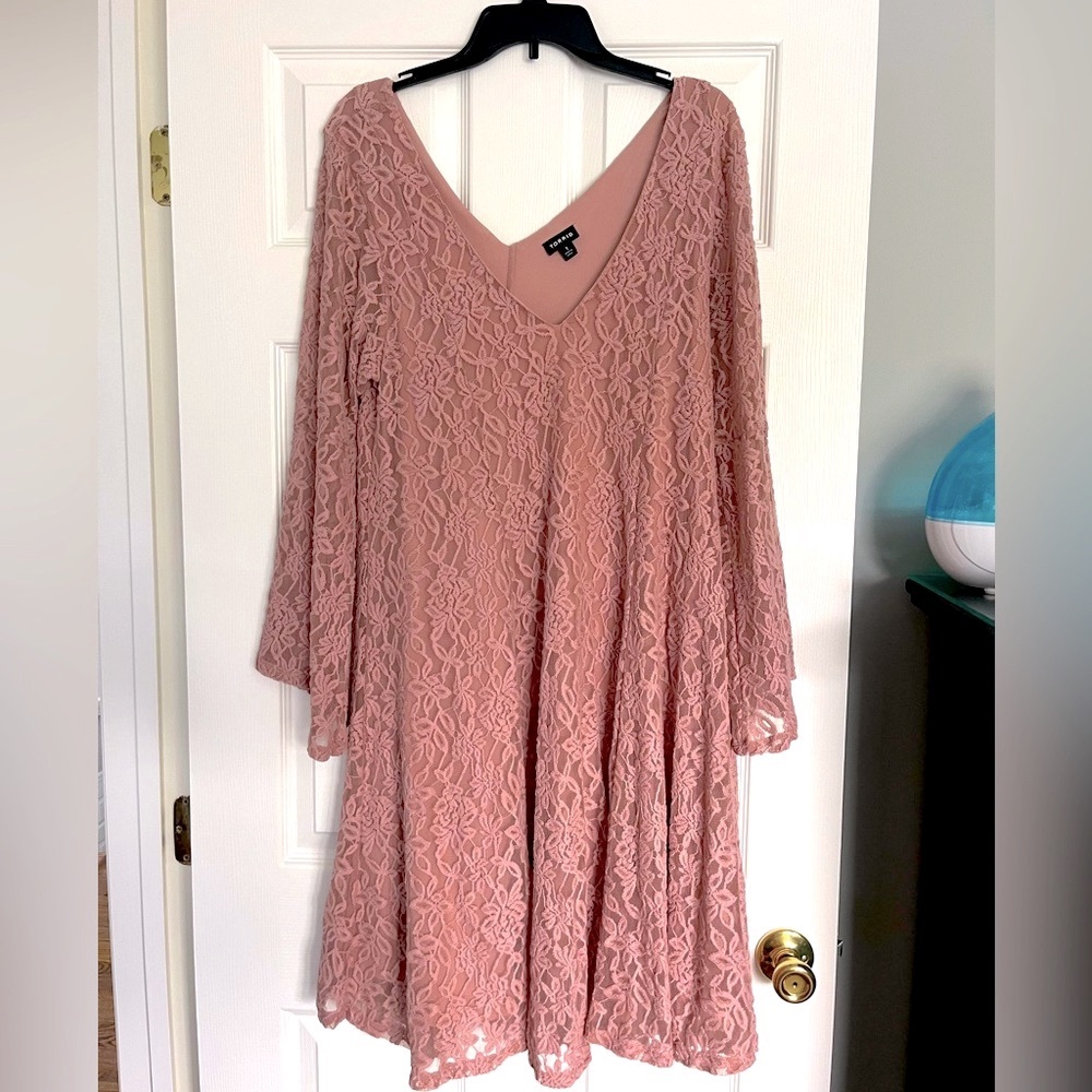 Torrid mauve Bell sleeve Lace midi dress